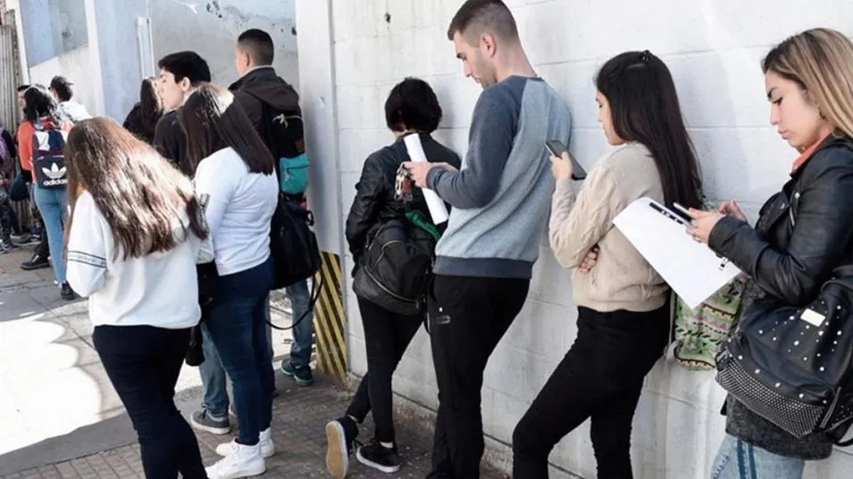 La desocupación alcanzó el nivel más alto de la era Milei: 7,9%