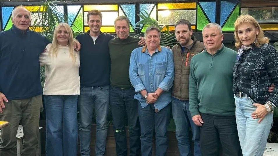 El dirigente local del PRO, Ramiro Ortiz, encabezó días atrás un encuentro seccional en esta ciudad donde se analizó la coyuntura política y los posibles acuerdos electorales con LLA y la UCR.    