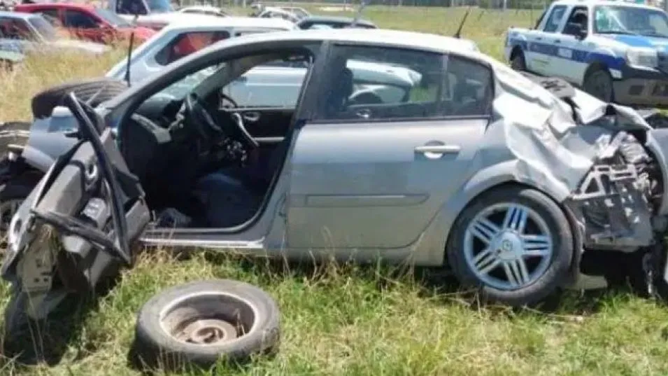 El condenado en este juicio manejaba alcoholizado un auto que se despistó y volcó. Los varones que iban con él murieron. FOTO: EL FÉNIX