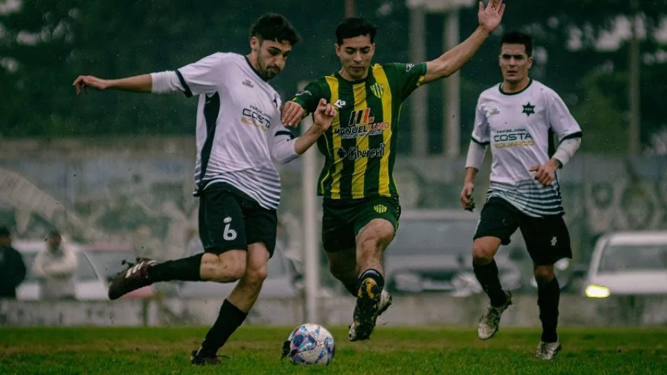 Sportivo Piazza se medirá, en su cancha, ante Azul Athletic. El industrial se impuso por 2 tantos y hoy hasta perdiendo por un gol avanzará de ronda. 
