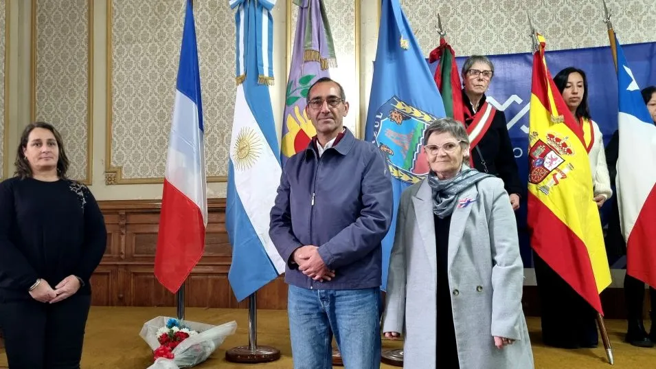 Acto por un nuevo aniversario de la República de Francia