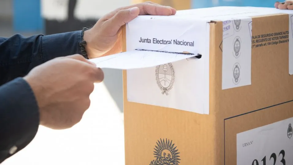 Entre acuerdos y rupturas, las listas de concejales  y consejeros escolares de Azul que se oficializaron