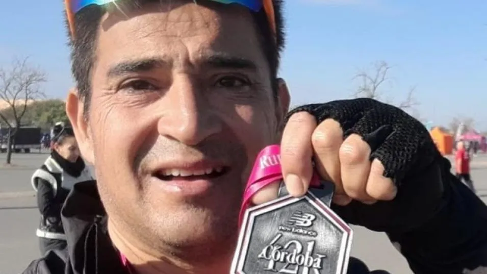 El azuleño Luis Osvaldo Fuchila tuvo una destacada actuación en el Maratón Ciudad de Córdoba, donde finalizó en la 14° colocación. 