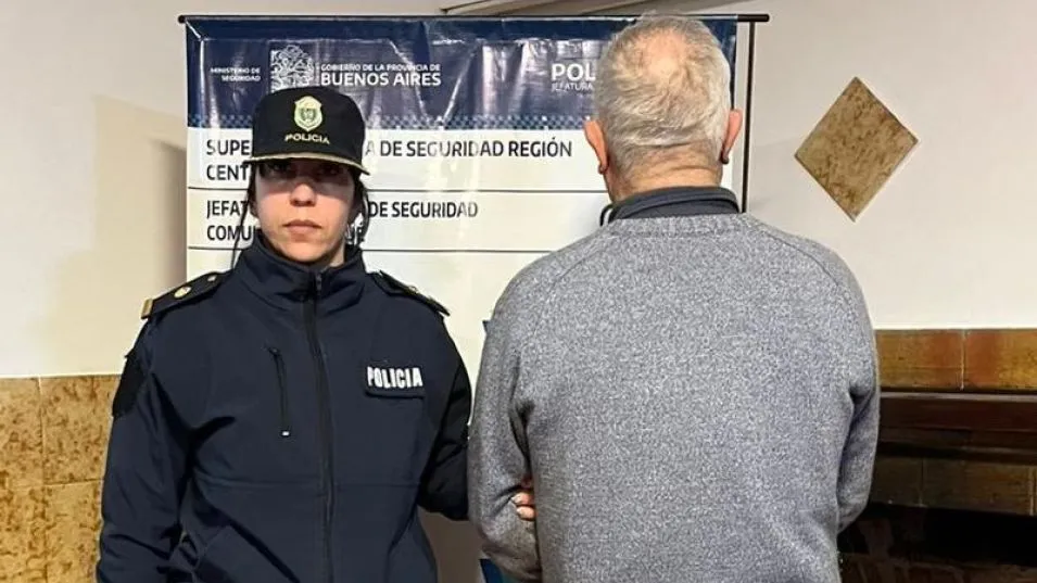 El denunciado es un productor agropecuario de 78 años. Detenido en Tapalqué el jueves pasado, al día siguiente recuperó la libertad.  POLICÍA COMUNAL TAPALQUÉ/PBA