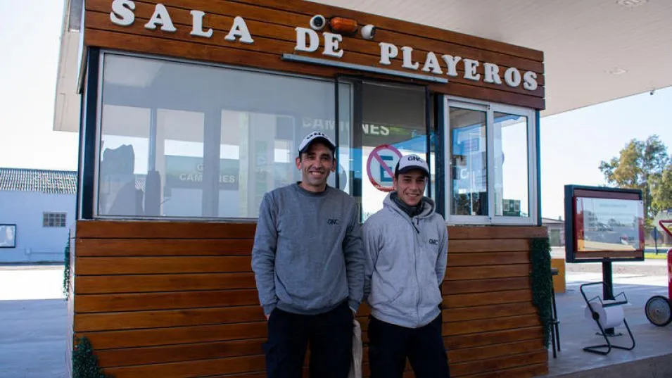 Fabricio Esnal y Toto González, ayer, durante la entrevista con EL TIEMPO.  NICOLÁS MURCIA