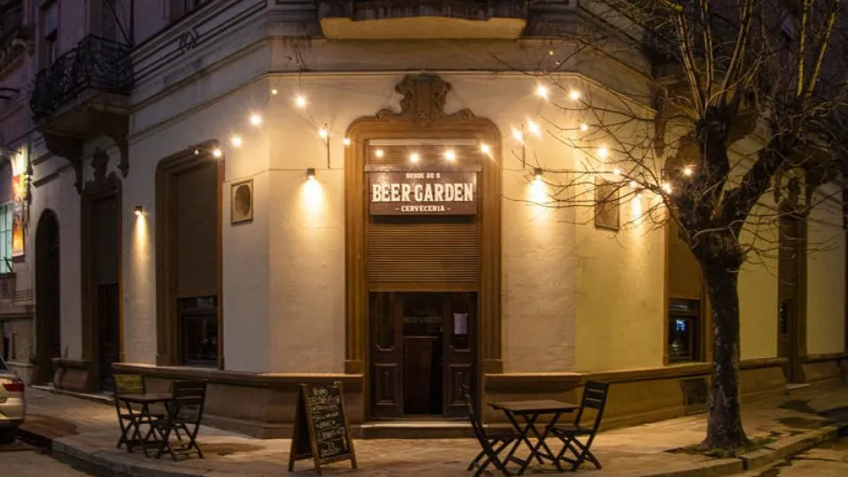 El reconocido local de esparcimiento y gastronomía, Beer Garden se prepara para celebrar una década de trayectoria.