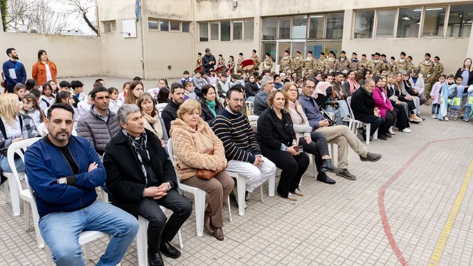 Se realizó el acto conmemorativo por el Día del Maestro