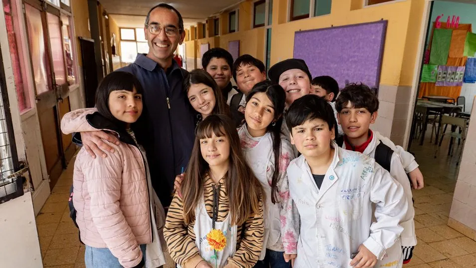 Imagenes del emotivo acto que se realizó en la mañana del miércoles en la Escuela Nro 2. PRENSA MUNICIPAL/LUCAS TEDESCO   