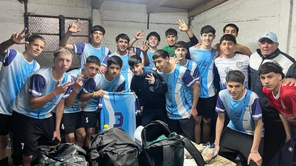 Las selección Sub 15 estará jugando hoy en el Félix Piazza. 