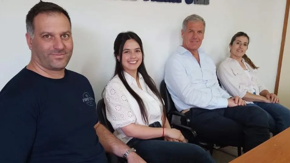 Los cuatro concejales electos de La Libertad Avanza Azul: Ignacio Furiasse, Azul Elicabide, Luis Hoursouripe y Magalí Piancioli.