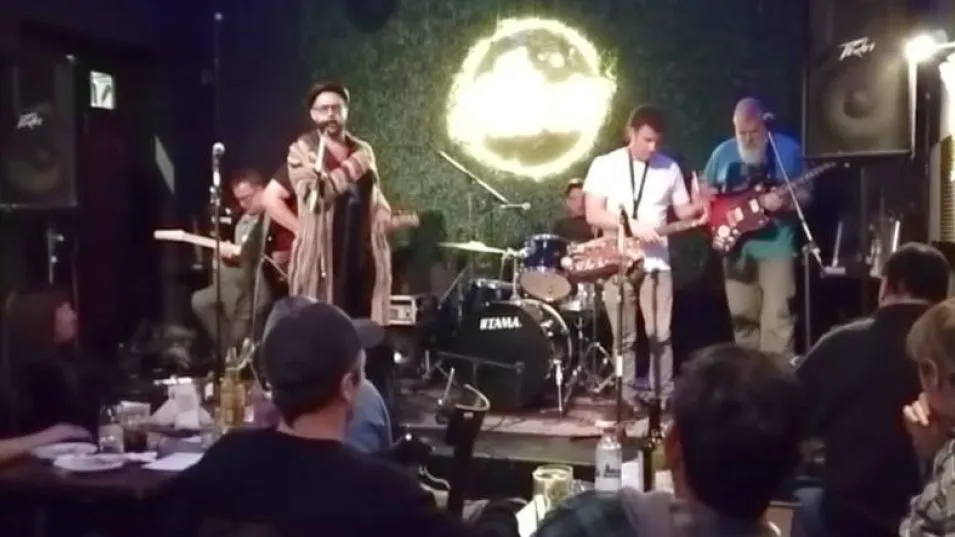 Memorable presentación de  "Roberto y Los Sumoides"  