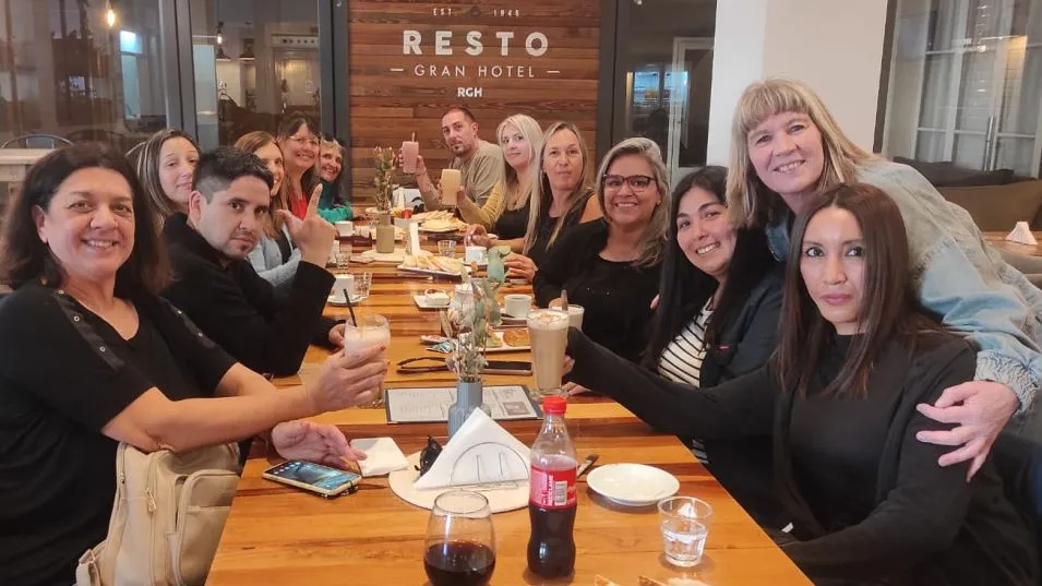 Los fotógrafos en una merienda de camaradería. FOTO LAURA MÉNDEZ