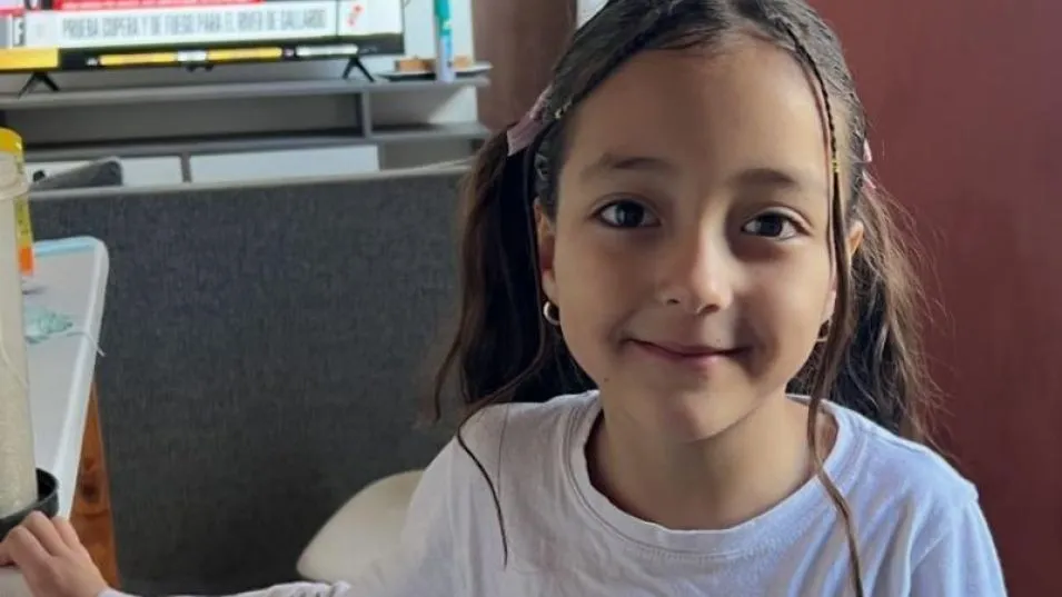 Catalina, de apenas 7 años. 