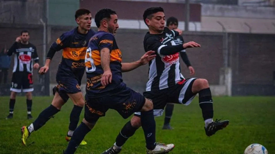 Alumni Azuleño estará recibiendo a Boca Juniors para mantenerse en lo más alto de la zona A.
