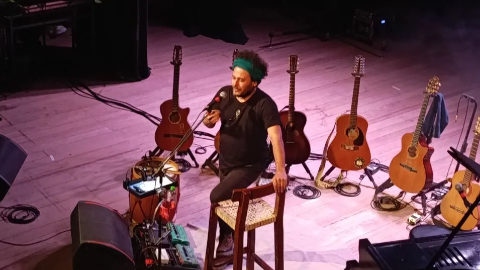 El artista realizó un show de dos horas y media aunque lo anticipó desde el principio.   