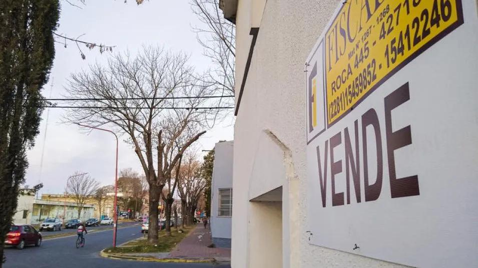 El acceso a la vivienda propia continúa siendo uno de los desafíos más complejos para el sector asalariado. ARCHIVO/NACHO CORREA