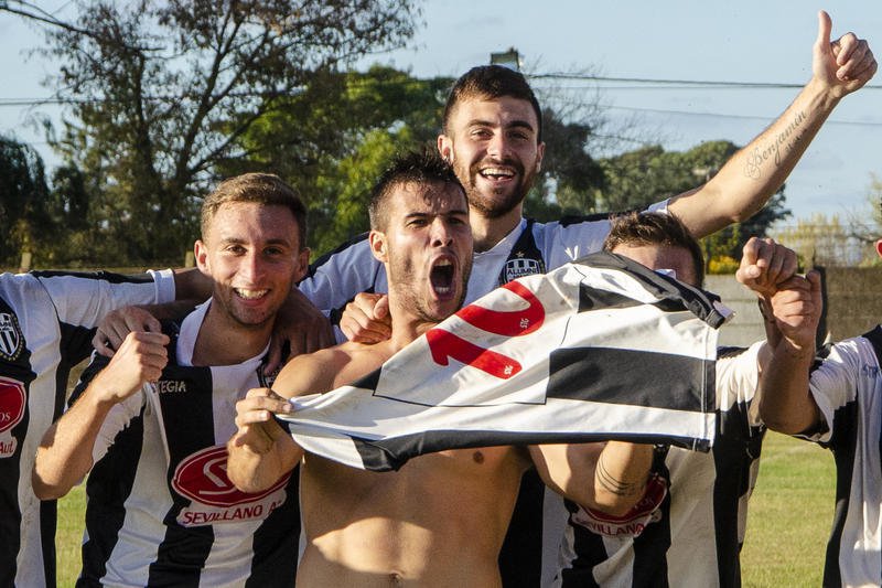 Alumni tuvo mejor puntería y festejó