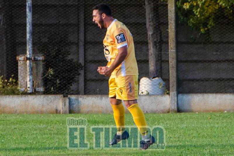 Vélez logró un punto entre la agonía y la polémica