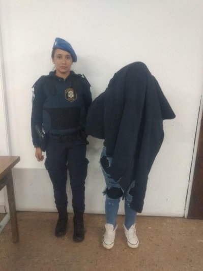 Una joven, arrestada 