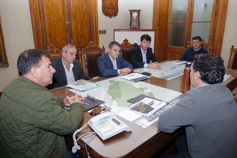 Reunión con autoridades de Camuzzi