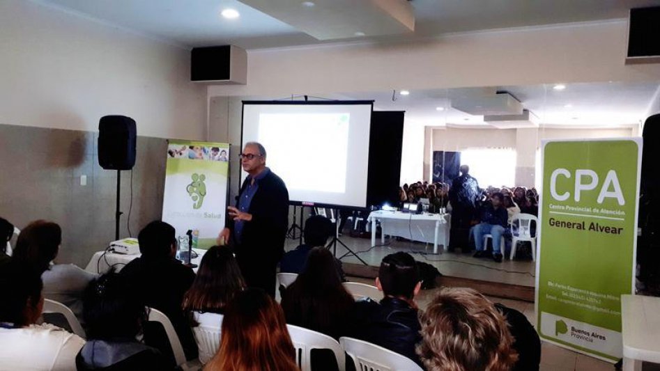 Charla sobre Prevención de Suicidio en Adolescentes