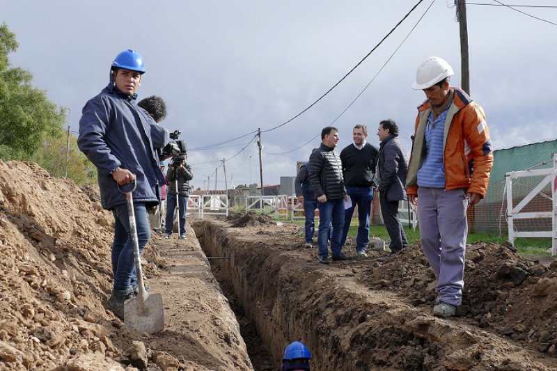 Avanza la obra de conexión de cloacas 