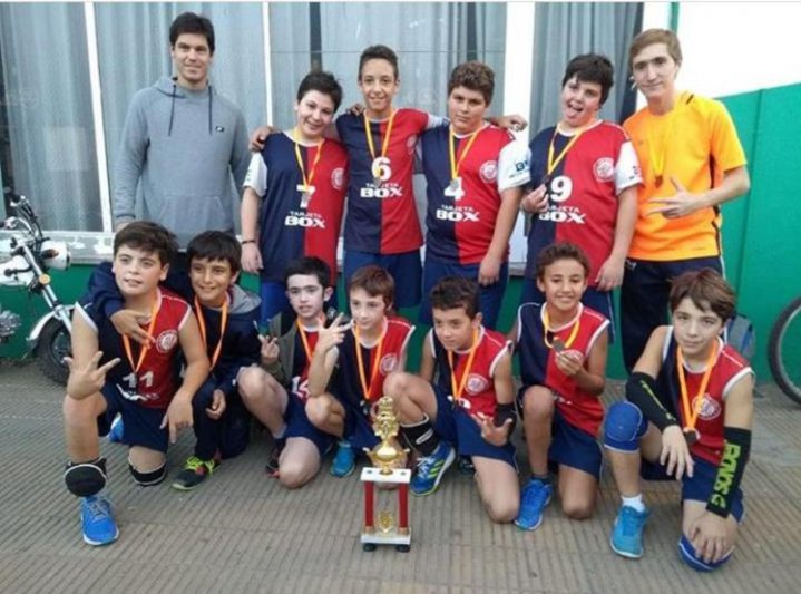 Azul Vóley Club sigue en acción