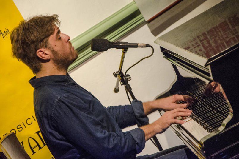 Andrés Beeuwsaert vuelve a  la ciudad en un show íntimo