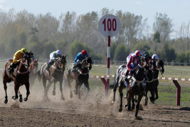 Festejos de la Semana de Mayo en el Hipódromo