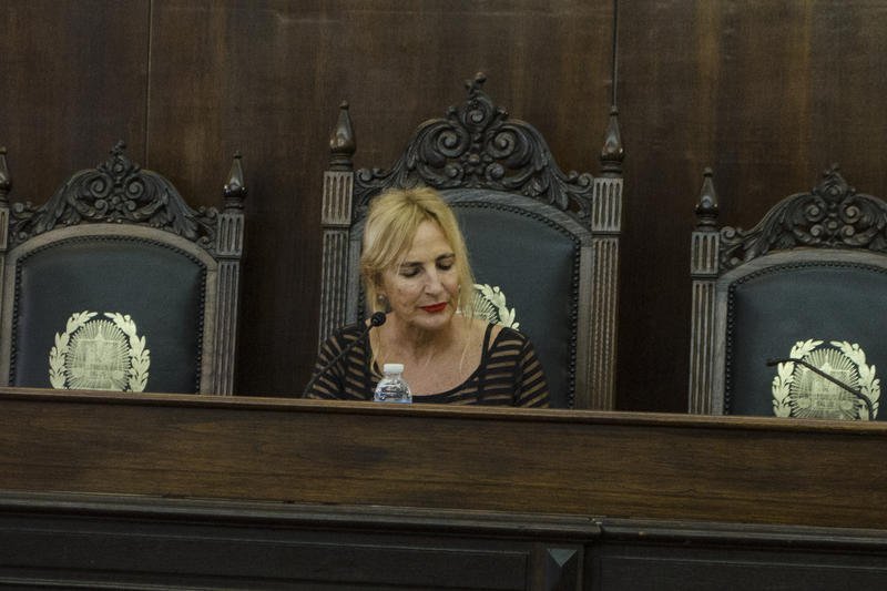 Seis meses de prisión en suspenso