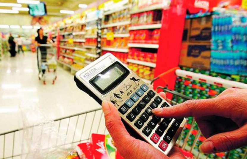Los salarios perdieron un 17,5% anual contra la inflación, según Indec