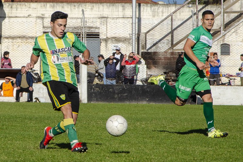 Chacarita es el único puntero 