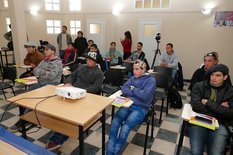 Comenzó el curso  de peón de turf