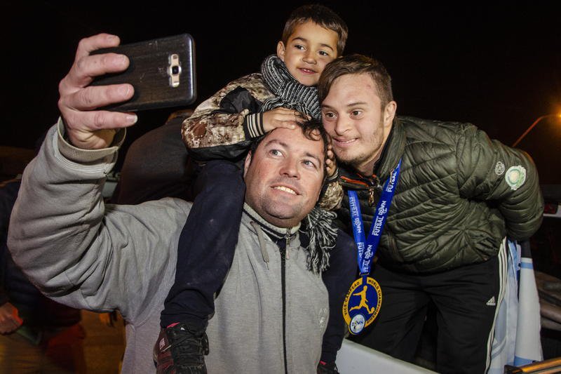Azul le dio una emotiva bienvenida a "Nacho",  subcampeón del mundo y campeón de la vida