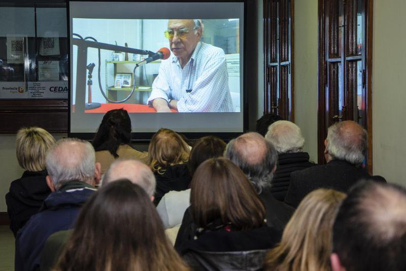 Periodistas azuleños fueron homenajeados, en el marco de una emotiva ceremonia 