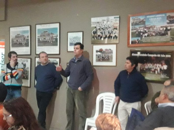 En busca de una alternativa más amplia