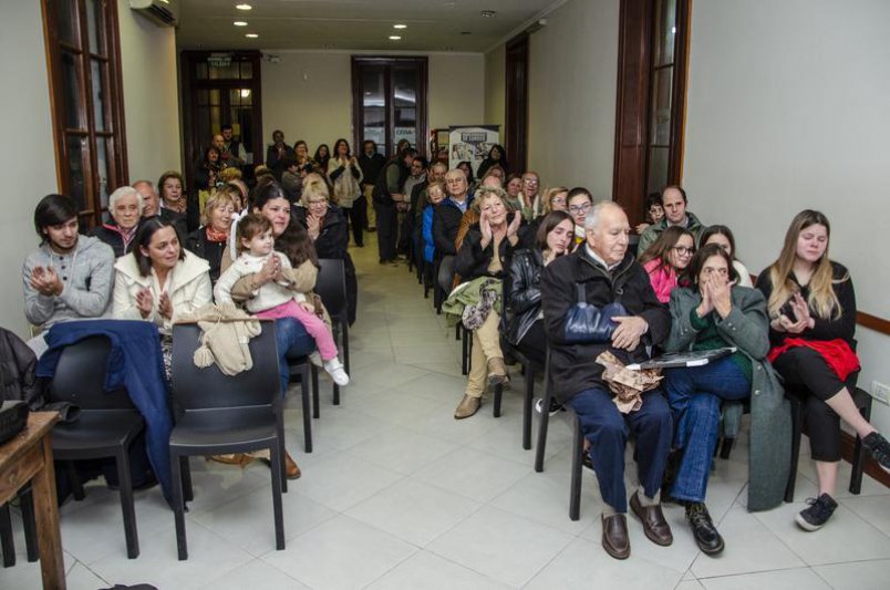 Periodistas azuleños fueron homenajeados, en el marco de una emotiva ceremonia 