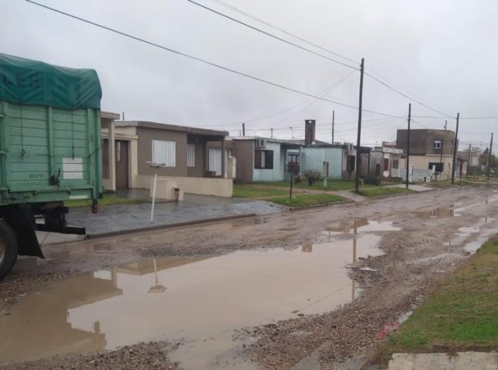 En Azul, las lluvias generaron inconvenientes  en algunos barrios, pero ninguno a gran escala