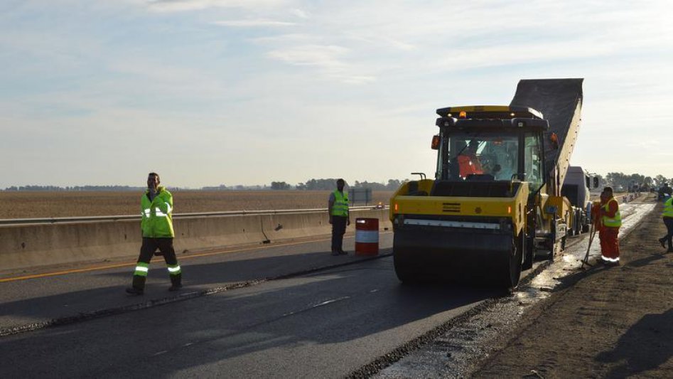 Comenzó la rehabilitación integral de  la ruta que conecta a Azul y Olavarría