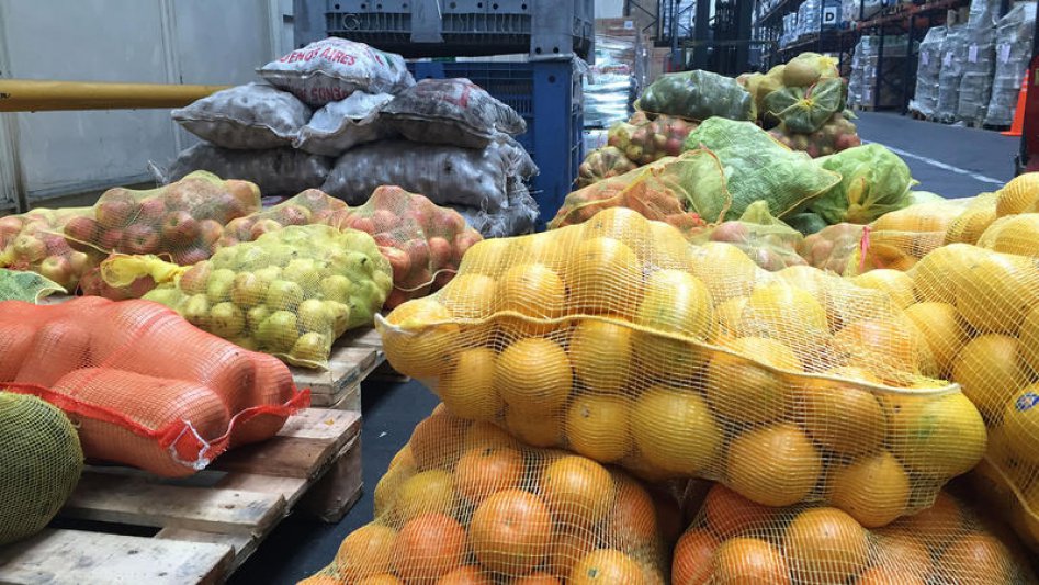 Unos 16 millones de toneladas de comida se desperdician  al año en Argentina: cómo es la ley que pretende evitarlo
