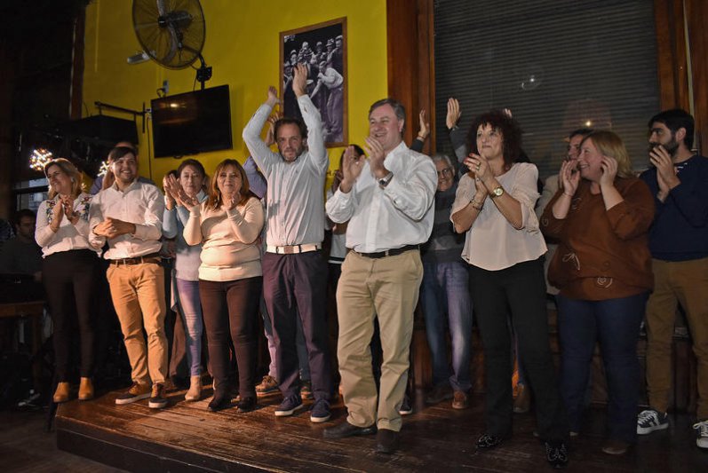 Omar Duclós presentó al equipo con el que  intentará ganarle en las PASO a Bertellys