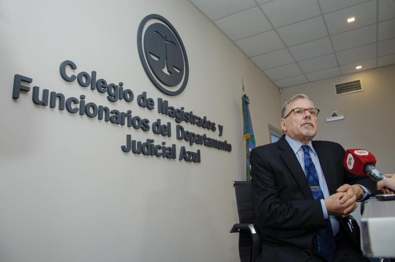 "Los jueces tienen que estar al margen  de los intereses económicos y políticos" 