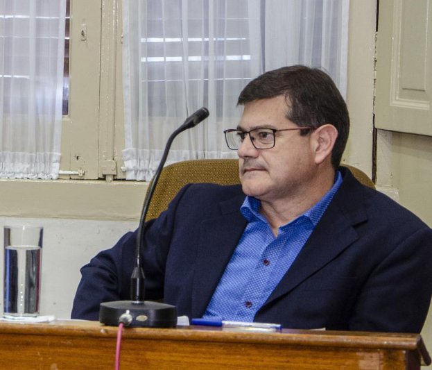 Con las legislaturas provincial y nacional "en receso", el deliberativo azuleño sigue "activo" 