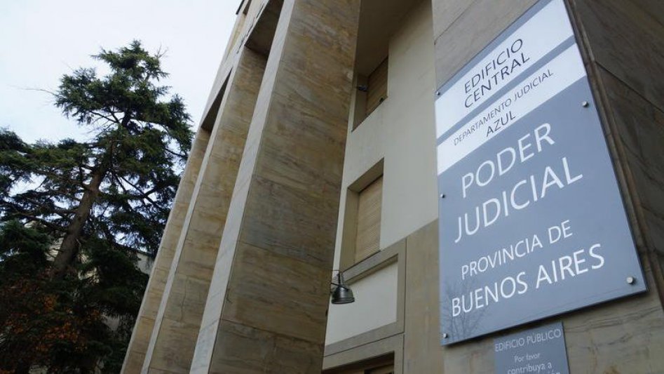 Retuvieron a un hombre que  ingresó en una casa a robar 