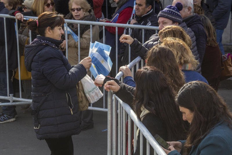 Los treinta minutos de Macri y Vidal en Azul 