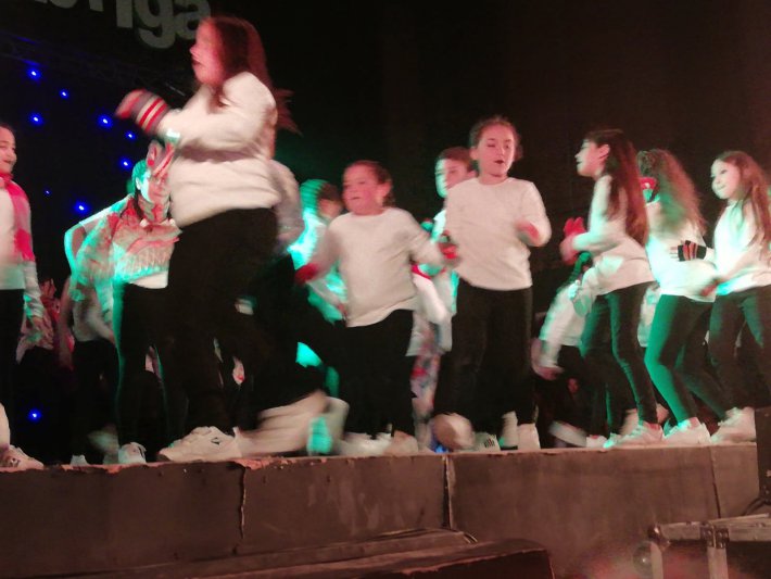 Azul fue abrigada por el ritmo de las danzas urbanas