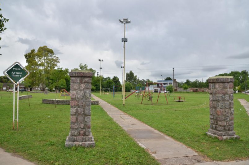 Plaza "Arturo Ibarra" en estado de abandono