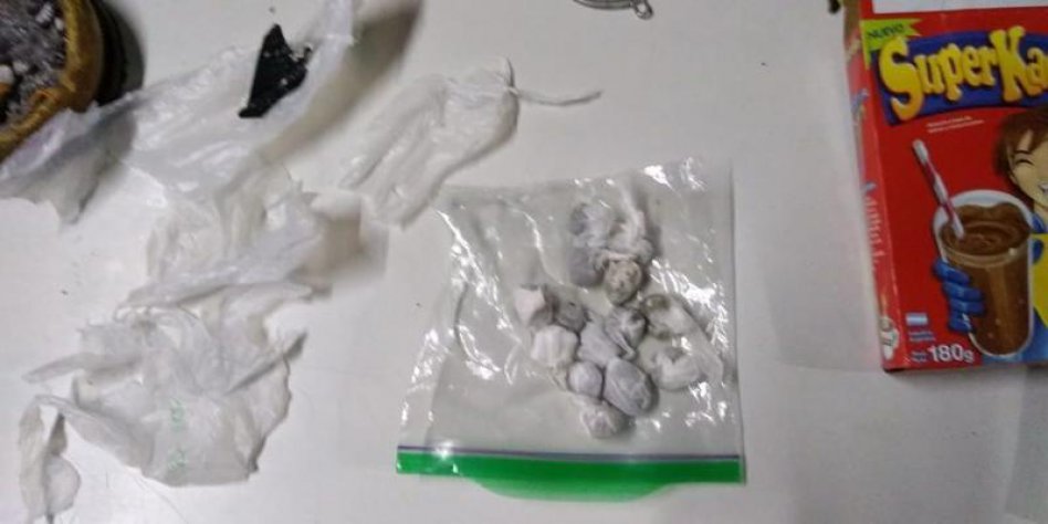 La Policía hizo allanamientos donde incautó  drogas y armas de fuego: cinco aprehendidos 
