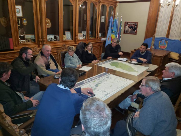 Reunión entre la comuna y DESeAA