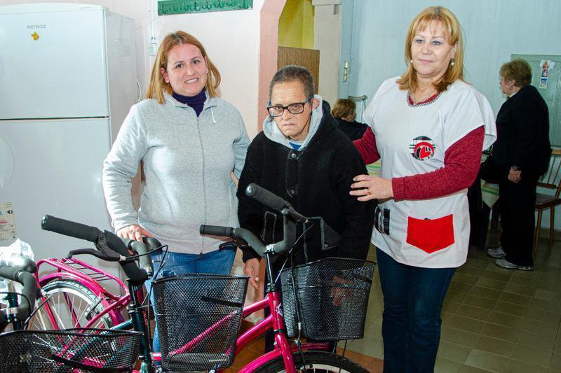 Se entregaron los premios  de la rifa de CAMECAL